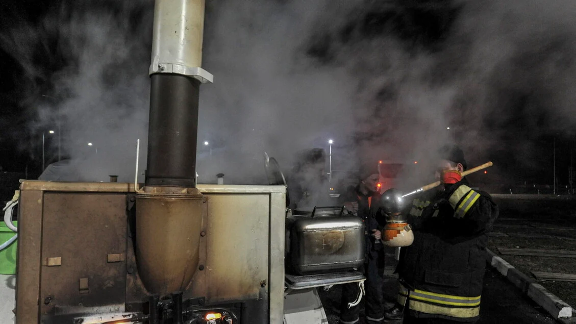 Droni ucraini contro il Rostov, a fuoco un deposito di petrolio