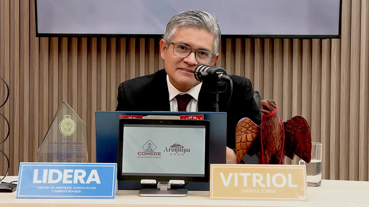 José Domingo Pérez tilda a Carlos Álvarez como el “bufón de los 90 salido del clóset para ridiculizar a opositores”