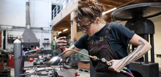 Ausbildung: Zahl der Ausbildungsverträge im Handwerk steigt viertes Jahr in Folge