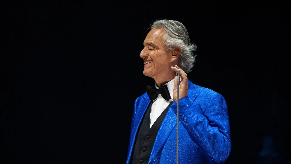 Bocelli canta 'Dna', inno dei Mondiali: 'Calcio onesto è bellezza che salva il mondo'