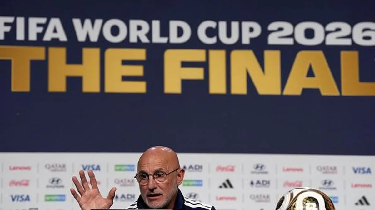 Lo show delle conferenze a pagamento con i fischi e de la Fuente se ne va irritato: “Ci vuole rispetto”
