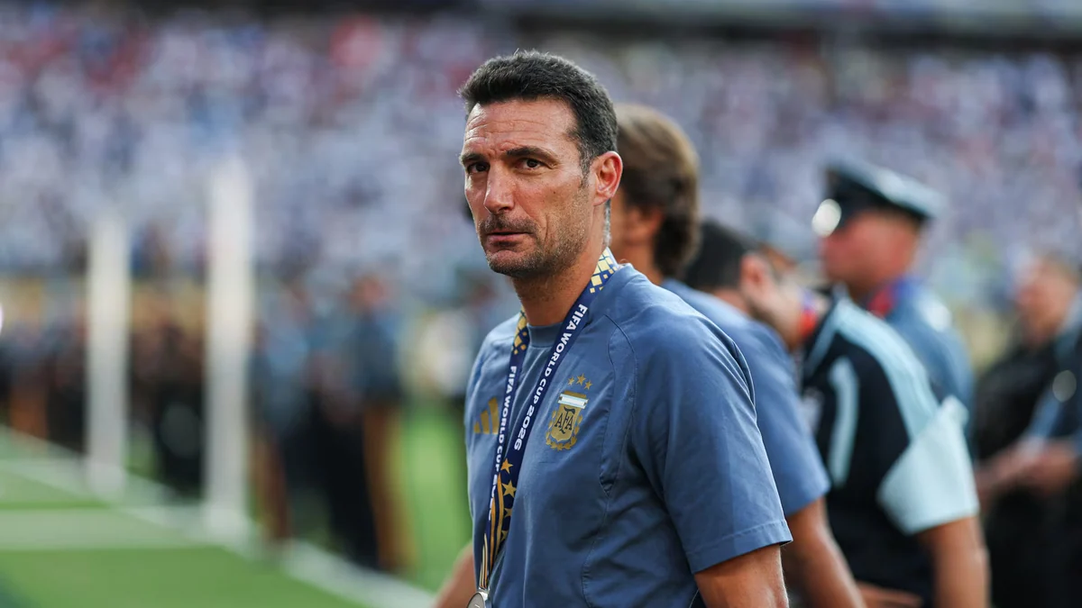La ofrenda que un fanático le hizo llegar a Lionel Scaloni después de la final entre Argentina y España
