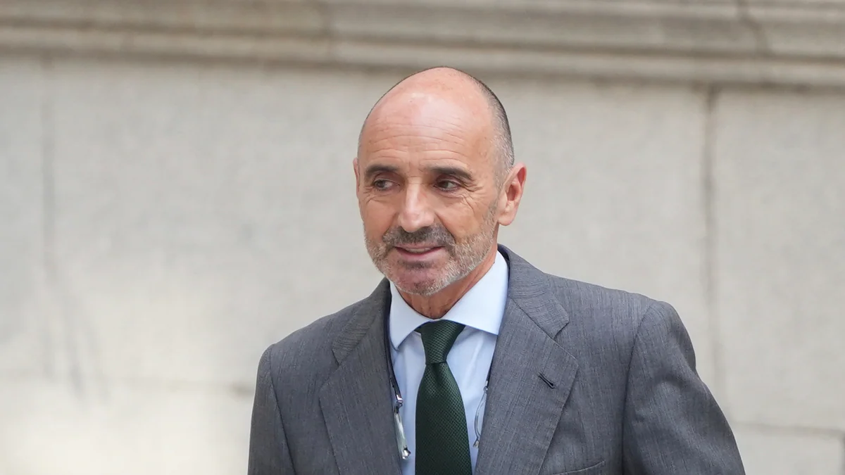 El pagador de Zapatero declara ante el juez que el ex presidente le anticipó que el Gobierno iba a aprobar el rescate de Plus Ultra