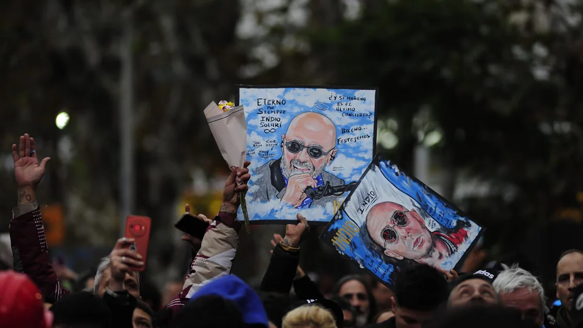 El último adiós al Indio Solari: la Justicia autorizaría la cremación tras el resultado de los estudios complementarios