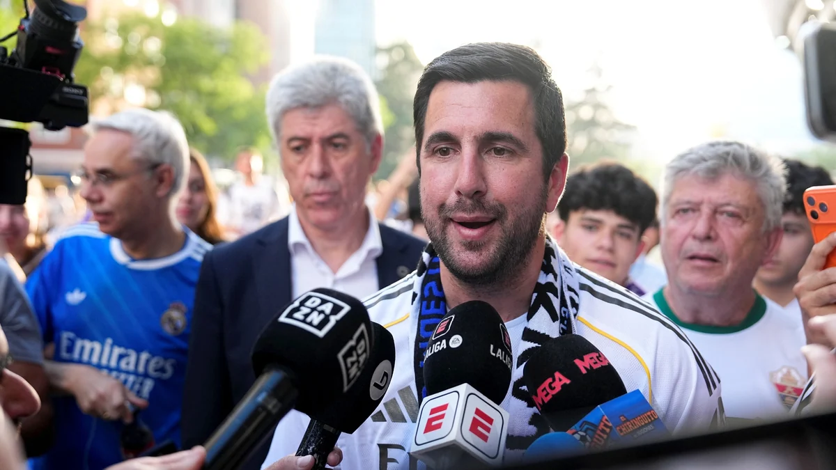 Riquelme: "Los dueños del Real Madrid volverán a ser sus 100.000 socios"