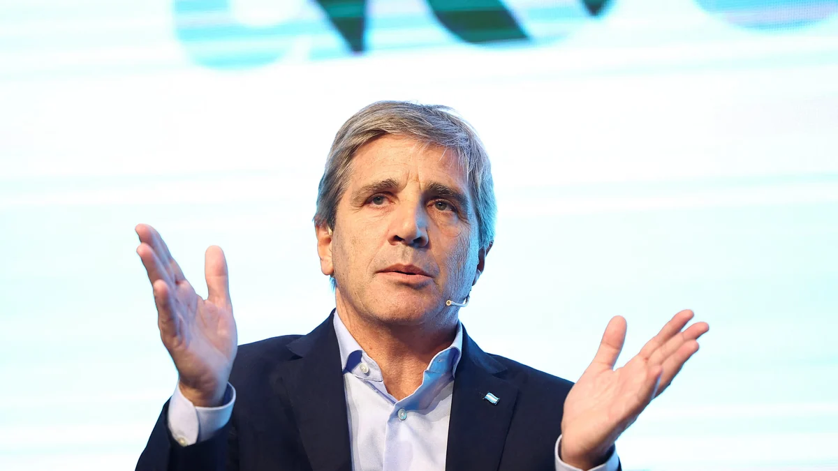A tres días del vencimiento, Caputo detalló de dónde saldrán los dólares para pagar USD 4.200 millones el 9 de julio