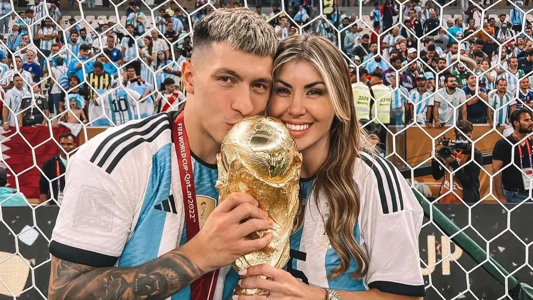 Muriel López Benítez celebró su cumpleaños a horas de la final: la romántica dedicatoria de Lisandro Martínez