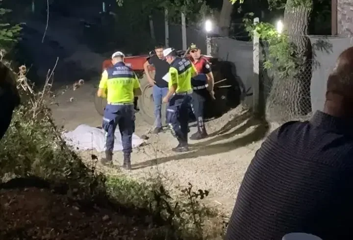Bursa'da devrilen traktörün altında kalan sürücü hayatını kaybetti