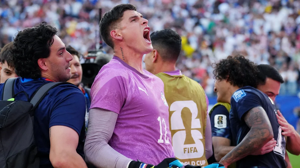 La historia del entrenador de arqueros influencer que Paraguay sumó antes del Mundial y fue clave en la tanda de penales ante Alemania