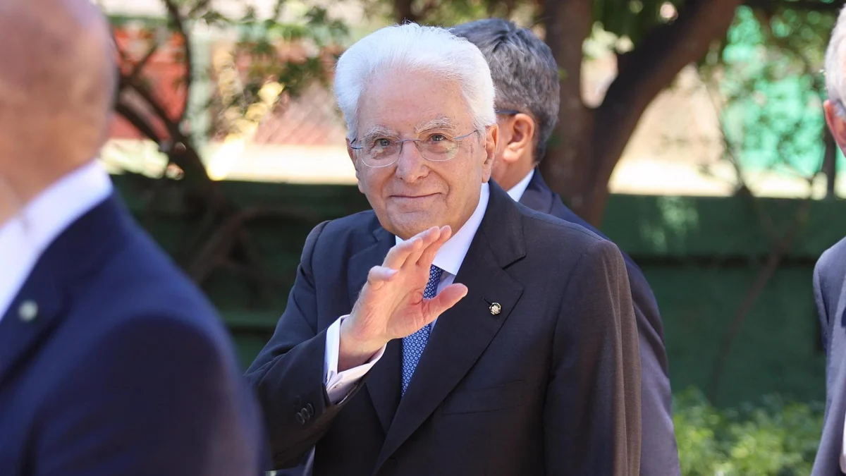 IA, Mattarella contro le big tech: “Pochissimi privati travolgono ogni regola, l'Ue agisca”