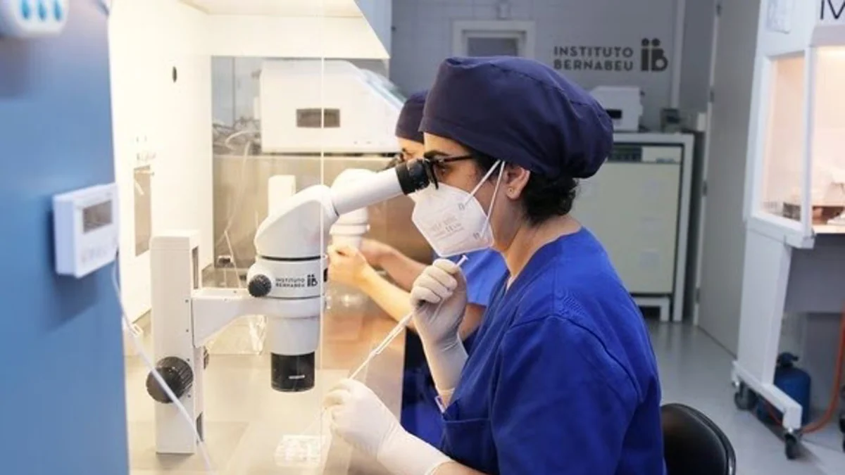 Los pacientes de clínicas de fertilidad aumentan en más de un 40% en cinco años, según experta