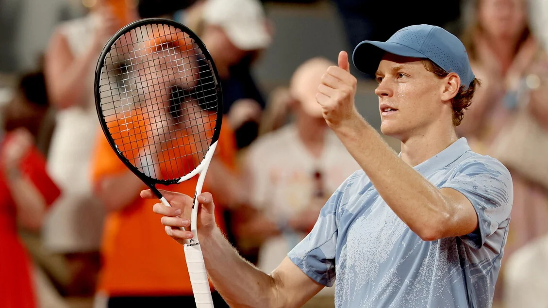 Roland Garros: esordio in discesa per Sinner, battuto Tabur 6-1, 6-3, 6-4. Avanzano Arnaldi e Darderi