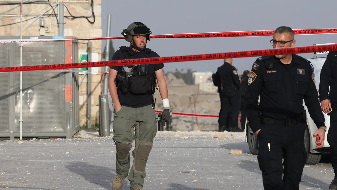 Sparatoria a nord di Tel Aviv, un morto e alcuni feriti. Polizia: "Terrorismo"