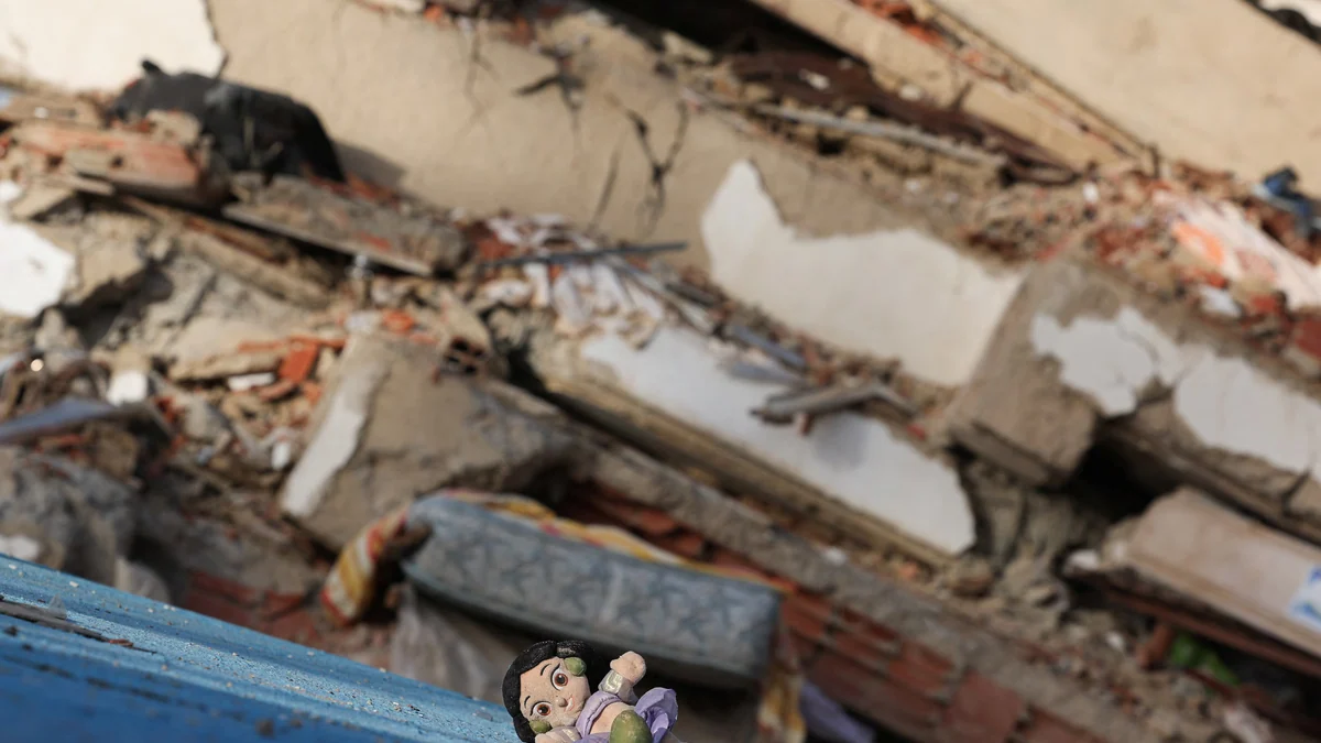 Cancillería asiste a un guatemalteco que perdió su casa por los sismos en Venezuela