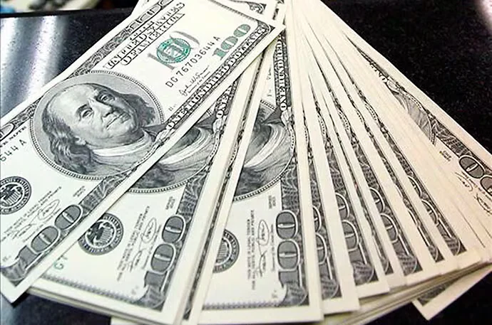 Así operaba una red que enviaba dólares falsos a Estados Unidos y Latinoamérica: un diseñador gráfico lideraba la organización criminal