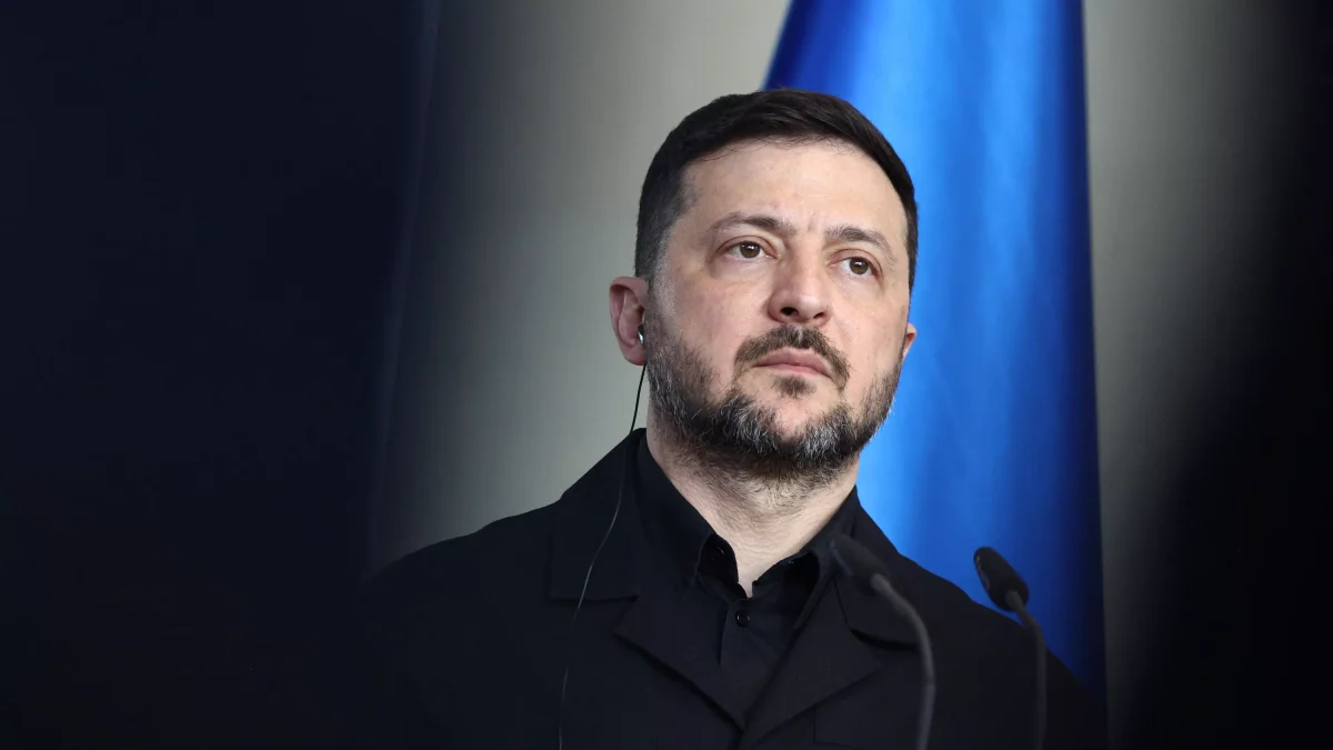 Ukraine : Zelensky accuse Moscou de ne pas avoir fait «la moindre tentative» pour respecter la trêve du 9 mai