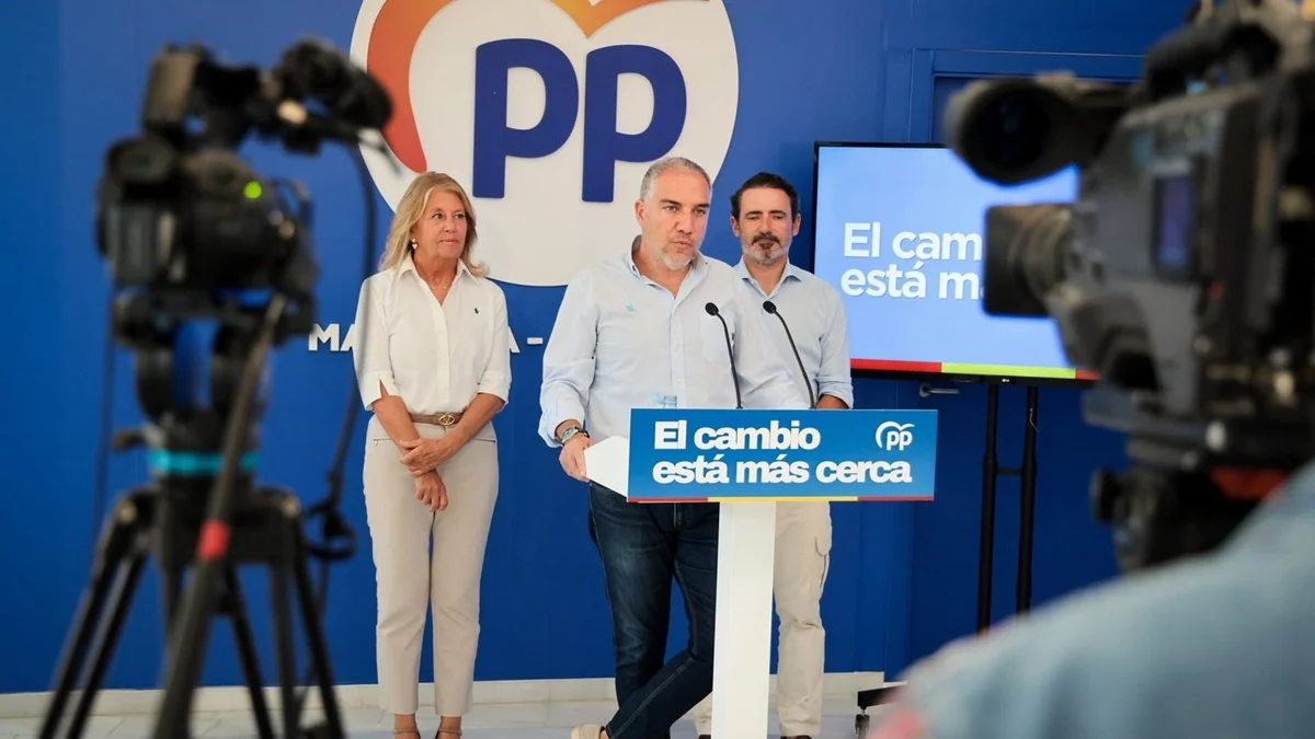 Bendodo (PP) no ve motivos de "entusiasmo" con el acuerdo sobre Gibraltar, que el Gobierno firmó desde "la debilidad"