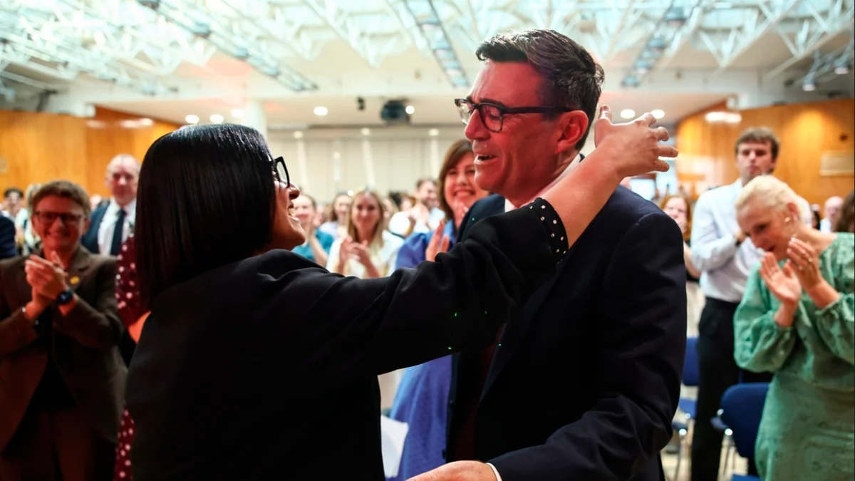 Nacionalizaciones y más impuestos: Burnham llega a Downing Street