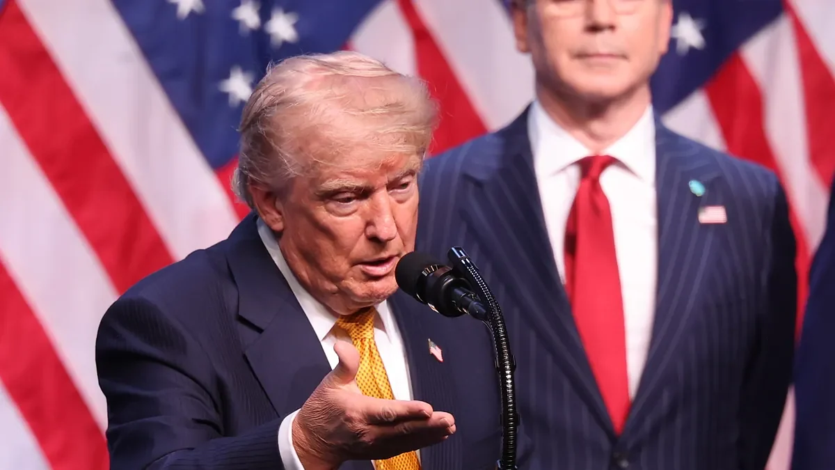 Trump : "EEUU será el guardián de Ormuz" y cobrará un 20% a cada buque al que franquee el paso