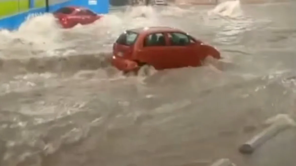 Intensas lluvias colapsan calles y avenidas en el Norte de Honduras