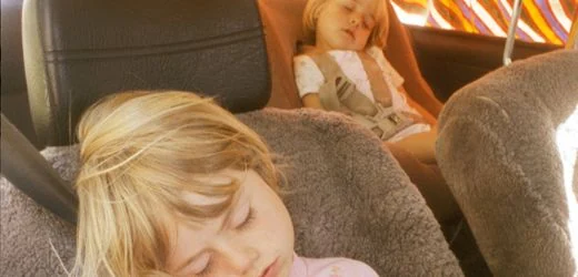 Reiseübelkeit: Was Kindern wirklich gegen Übelkeit hilft – und was gar nichts bringt