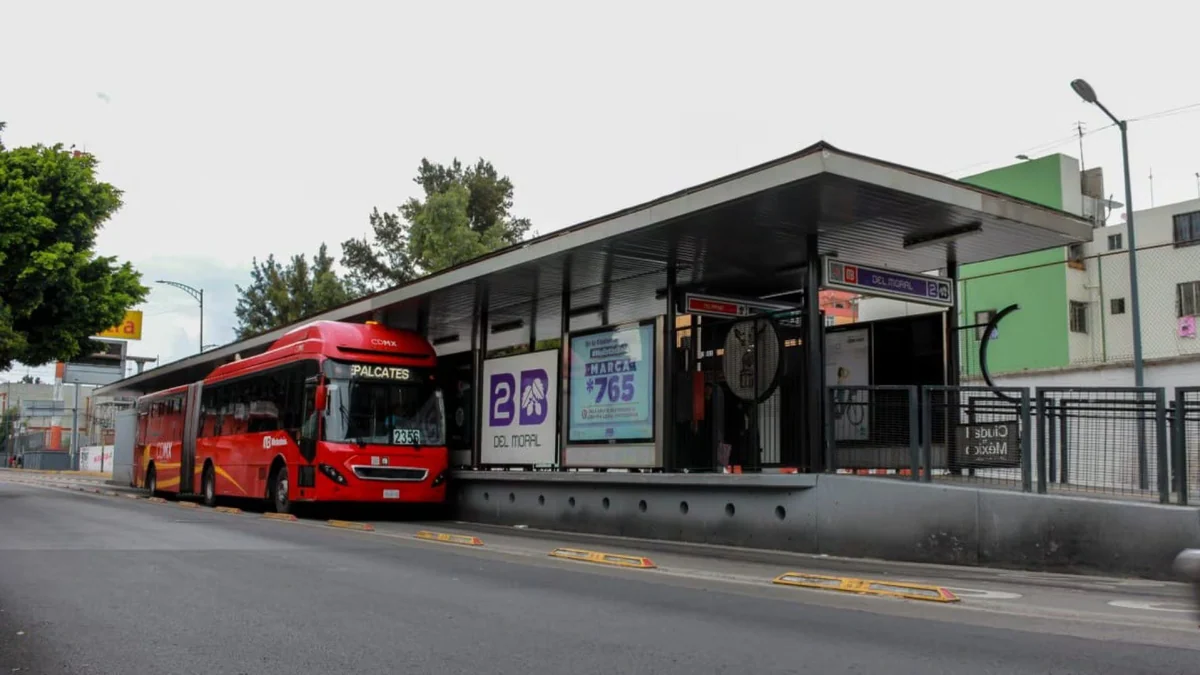 Conoce la más reciente actualización sobre retrasos y cierres en el Metrobús este 2 de junio