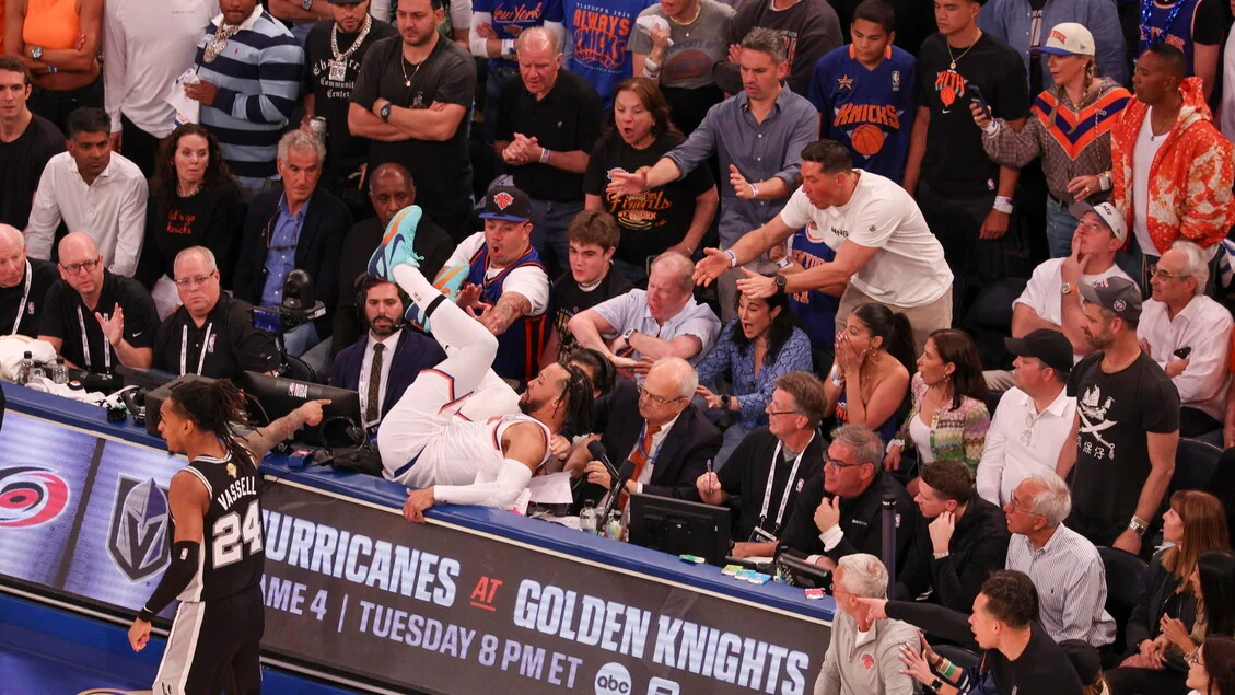 Trump al Madison Square Garden per vedere i Knicks, accolto da pesanti fischi