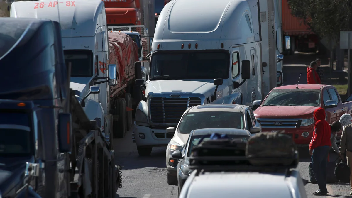Bloqueos en carreteras y accidentes hoy sábado 11 de abril: cierre vial en Avenida de Las Granjas, Azcapotzalco