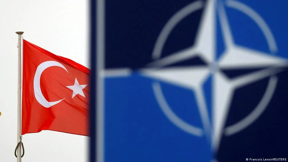 NATO akreditasyon krizinde topu Ankara'ya attı