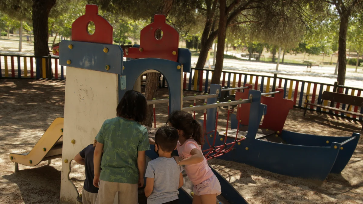 Encuentran bombones envenenados en un parque infantil y canino de Sevilla