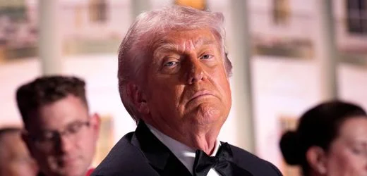 Trump und sein 80. Geburtstag: Käfigkampf statt Kokoskuchen am Weißen Haus