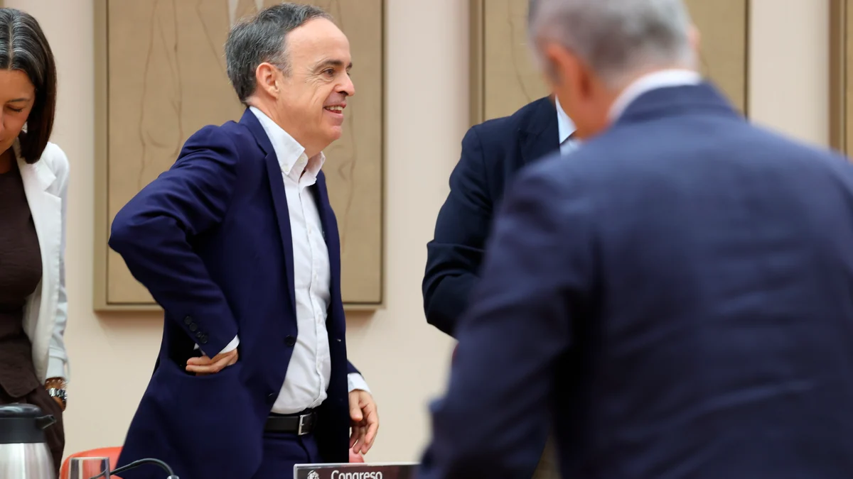 El defensor de "la meritocracia" que asume dirigir un consejo de la CNMC nombrado íntegramente 'a dedo' el día de David Sánchez