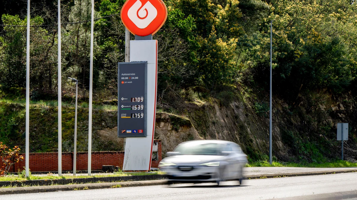 Los usuarios podrán reclamar contra las gasolineras que fijen precios “anómalos”