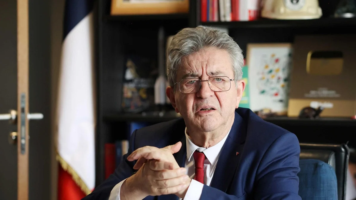Parla Mélenchon: “Battiamo l’estrema destra”. E ne ha per tutti, dalla Nato al Pd. Ma loda il Papa