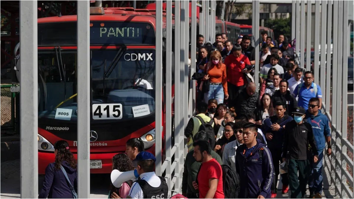 Estaciones del Metrobús sin servicio en esta última hora de este 17 de julio