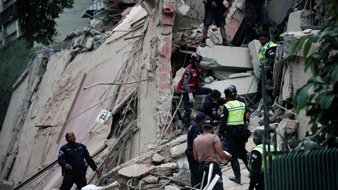 Violenta scossa di terremoto in Venezuela, crollano edifici a Caracas