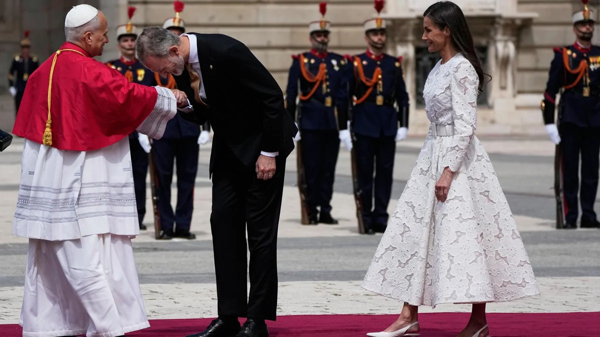 Papst Leo XIV. zu Spanien-Reise in Madrid eingetroffen