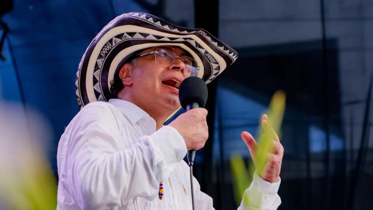 Petro propuso hacer “vacas” para que las personas puedan ejercer su derecho al voto en segunda vuelta: “Salgan todos”