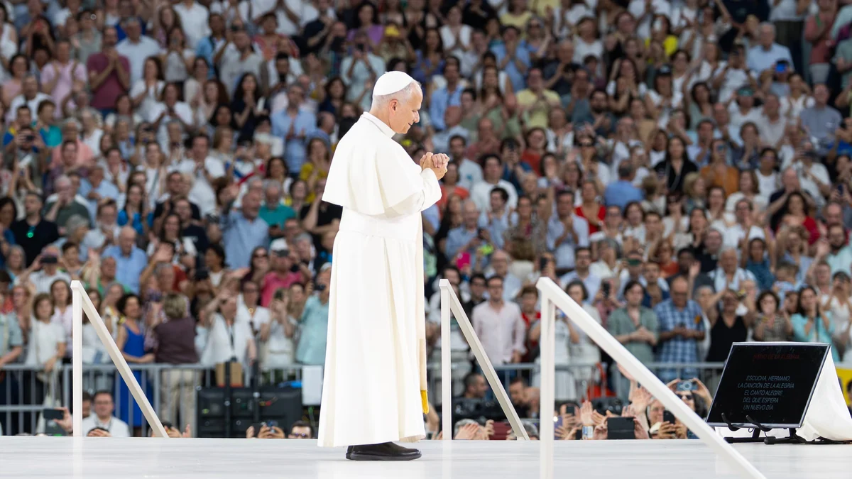 El papa León XIV se reunió en privado con Bad Bunny el lunes en el Bernabéu