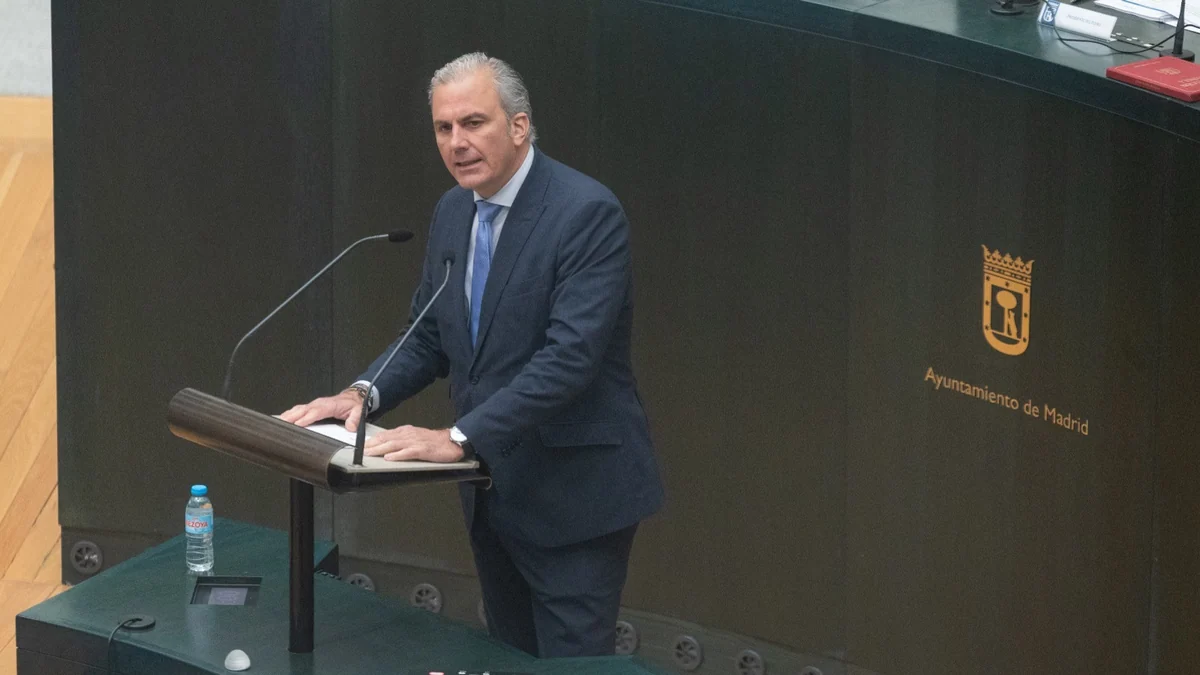 Los estrenos de Maroto y Ortega Smith marcan el último pleno antes del verano en Cibeles: "Más vale ser proscrito de los traidores y leal a los españoles"