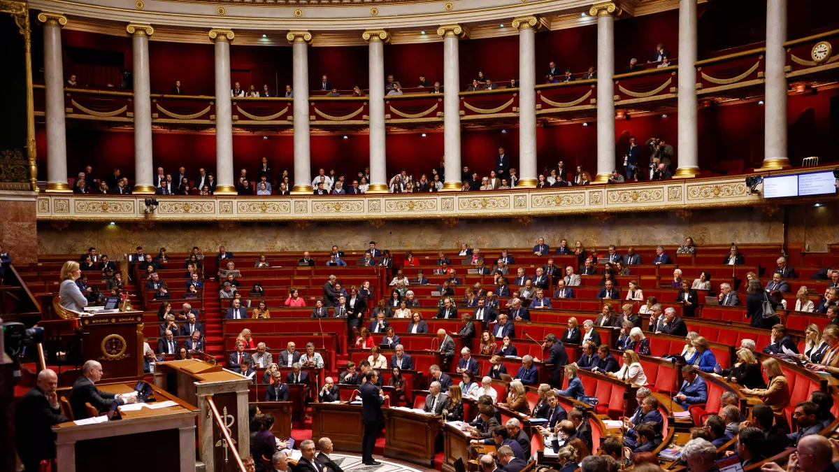 L'Assemblée nationale adopte un nouveau texte allongeant la rétention d'étrangers en situation irrégulière