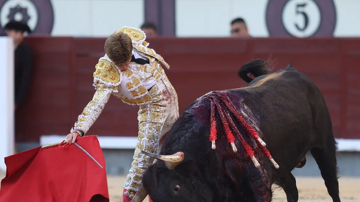 El síndrome del pánico al triunfo sepulta el gesto de Borja Jiménez en Las Ventas