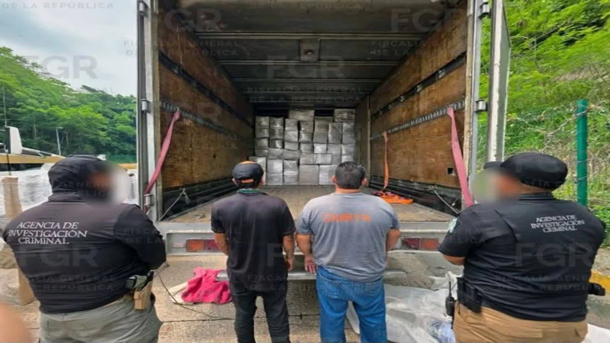 Sentencian a hombres que llevaba más de 900 kilos de marihuana ocultos entre sillas en un camión de mudanzas