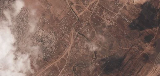 Israel teilt Gazastreifen mit kilometerlanger Erdbarriere