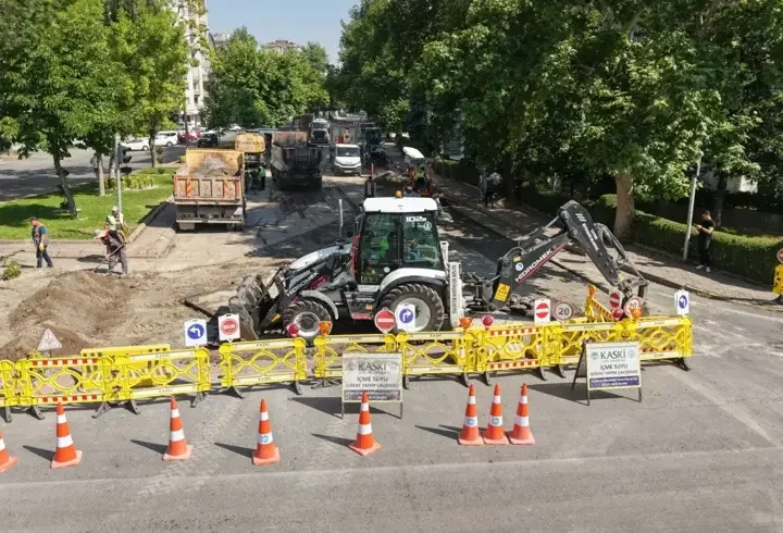 Başkan Büyükkılıç, asfalt yenileme çalışmalarını inceledi