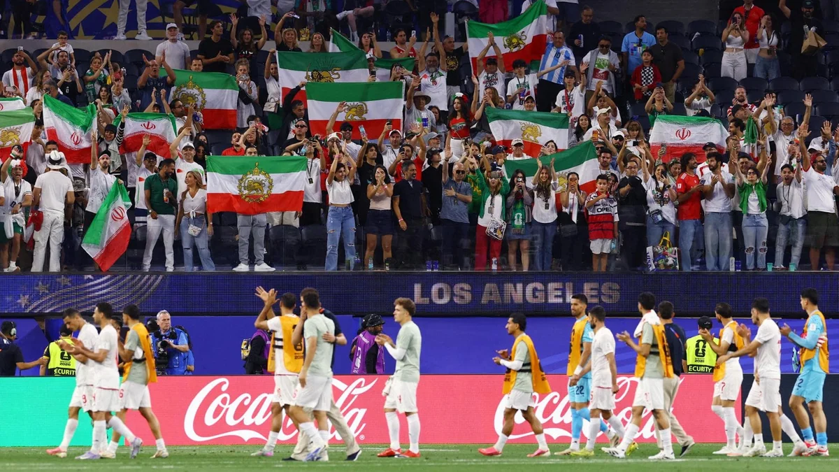 Iran-Nuova Zelanda 2-2: inno di Teheran fischiato, a fine partita giocatori applauditi