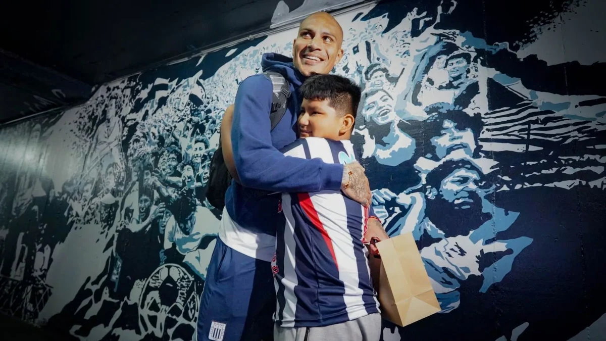 Paolo Guerrero cumplió el sueño de un niño que superó una leucemia que lo aquejó por años: “Has logrado vencer la enfermedad”