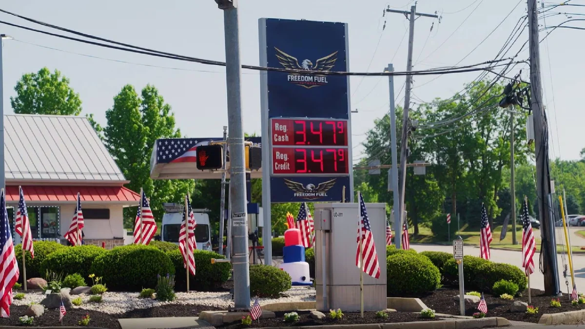 Abre la primera estación “Freedom Fuel” en Pensilvania con el galón de gasolina a USD 3,47 tras el anuncio de Trump