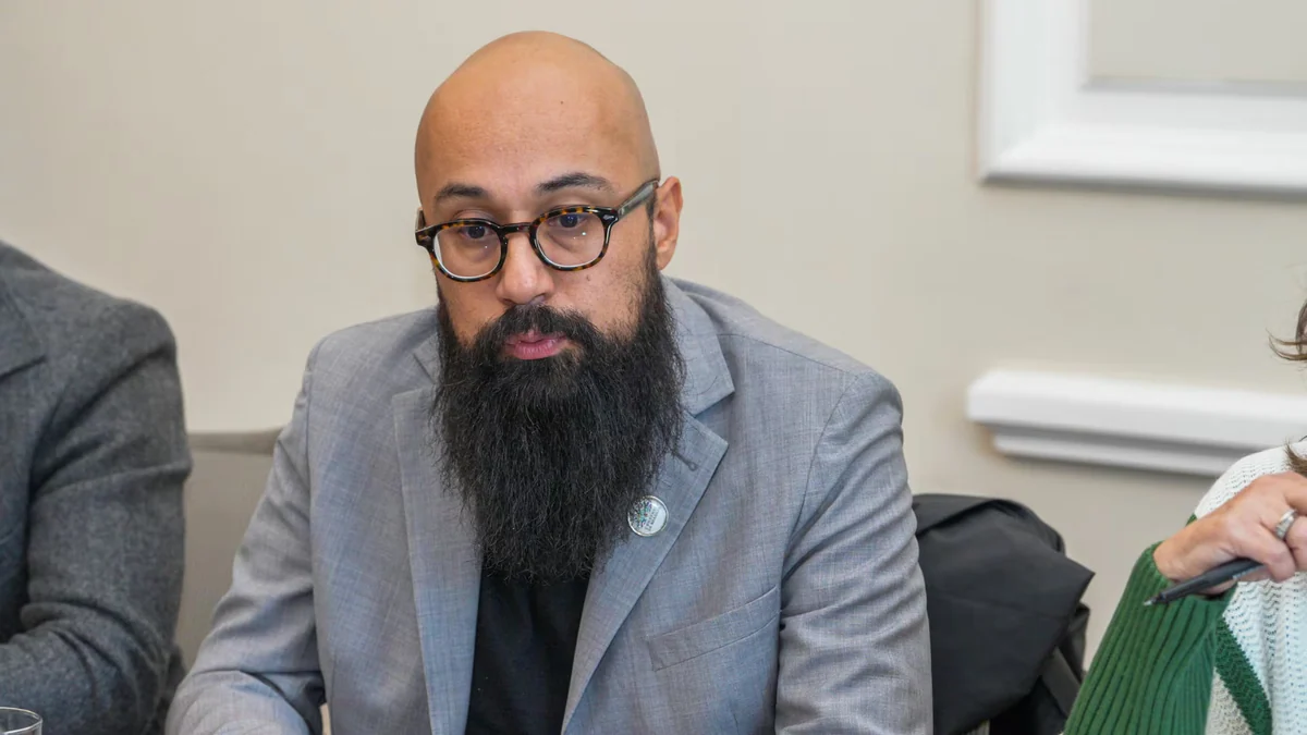 Carlos Carrillo acusó a la Procuraduría de aplicar una “doble vara” en sanciones electorales: “A Benedetti no le han tocado un pelo”