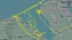 Pilot writes 'I'm bored' in sky during flight